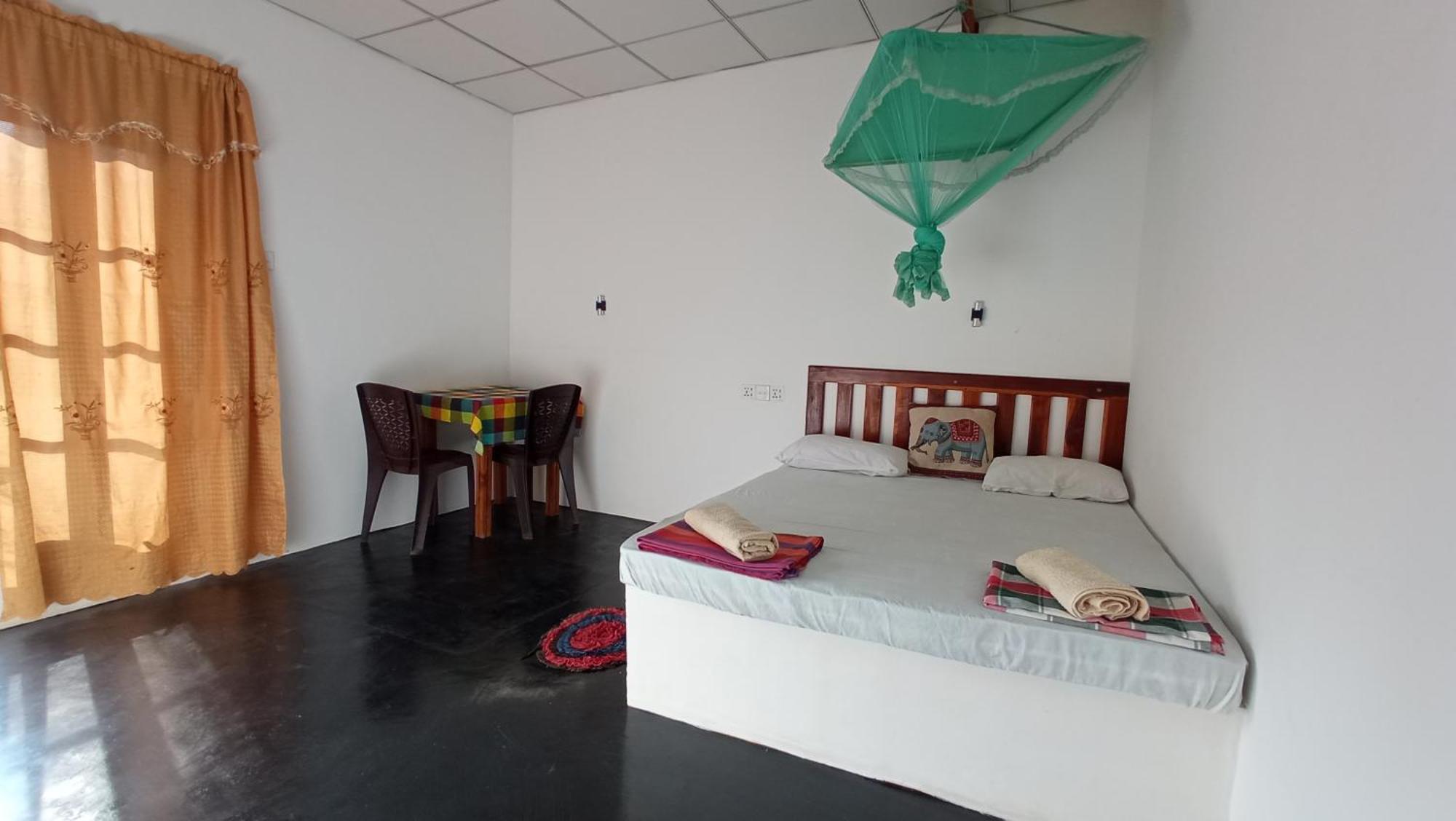 River Side & Swimming Pool Bed & Breakfast Udawalawe Exterior photo